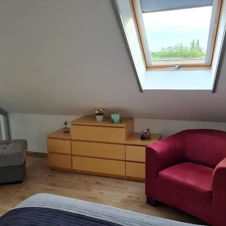 Duzzogo Vendeghaz Agard Holiday home Gardony
