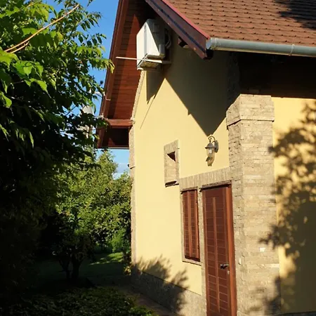 Duzzogo Vendeghaz Agard * Гардонь