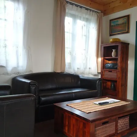 Duzzogo Vendeghaz Agard Гардонь