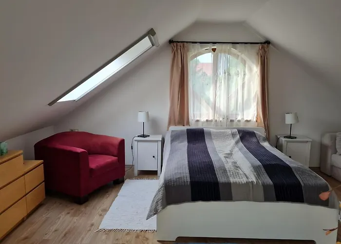 Duzzogo Vendeghaz Agard Gárdony