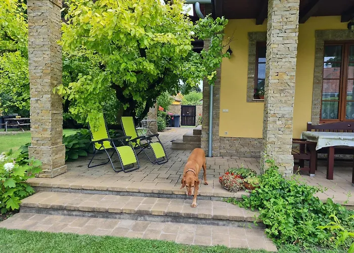 Duzzogo Vendeghaz Agard Holiday home
